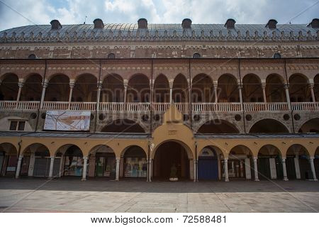 Palazzo Della Ragione
