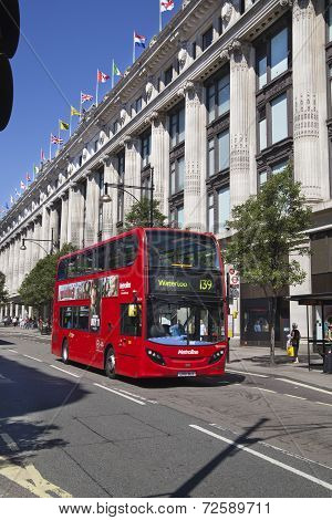 Bond street shops, Selfridges in London