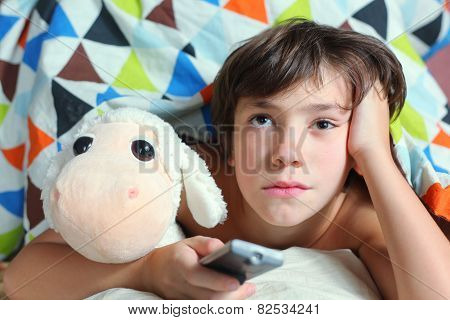 Preteen Handsome Boy Have A Good Time In Bed Watch Tv