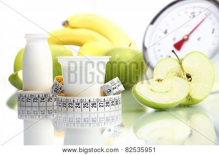 diet food yogurt fruit Apple meter scales