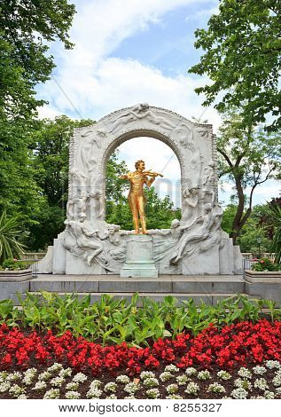 Statua di Johann Strauss a Vienna