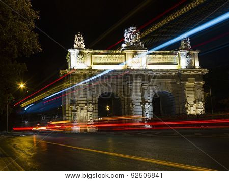 Bombs Gate