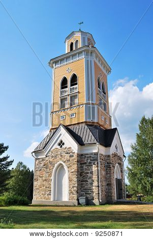 Torre sineira em Kerimäki, Finlândia
