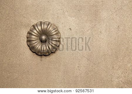 Knocker