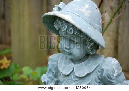 Dziewczyna statua