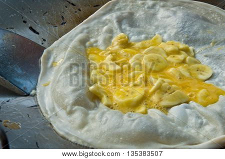 business man make indian food gourmet Southern Flat Bread Fry Pan rotee