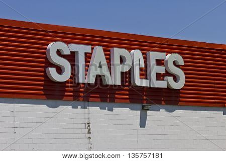 Indianapolis - Circa June 2016: Staples Inc. Retail Location. Staples is a Large Office Supply Chain I