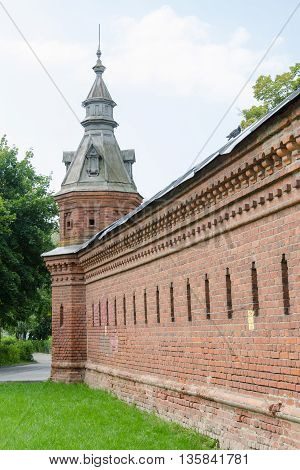 Sergiev Posad - August 10, 2015: Old Wall Extending From The Retail Shops Around Pafnutevskigo Garde