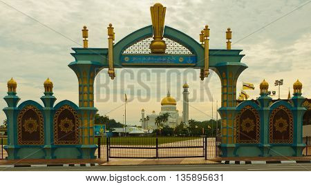 Sultan Omar Ali Saifuddin Mosque in an colored Archwayin Bandar Seri Begawan - Brunei Darussalam