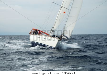  ล่องเรือ