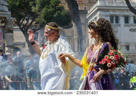 Show Of Ancient Romans In The Birthday Of Rome Occasion
