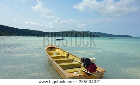 Tropical Bay Of Ko Rong Samloem