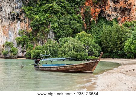 Fishing Boats Of Fishermen In Southern Thailand.