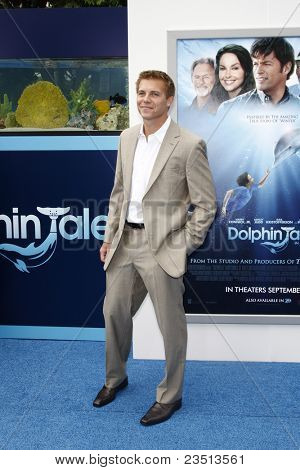 LOS ANGELES - SEP 17: Michael Roark arriva presso la Warner Bros ' World Premiere di 'Dolphin Tale'  