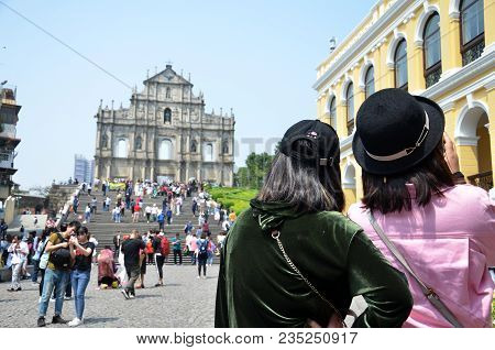 Macau, China- 06 Apr, 2018: People At Ruins Of Saint Paul Church In Historical Old City Center In Ma