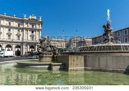Rome, Italy - June 22, 2017: Amazing View Of Piazza Della Repubblica, Rome, Italy