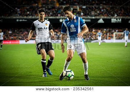 VALENCIA, SPAIN - APRIL 8: (L) Soler, Didac during Spanish La Liga match between Valencia CF and RCD Espanyol at Mestalla Stadium on April 8, 2018 in Valencia, Spain