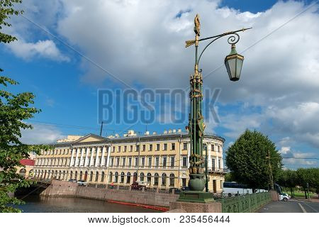 Russia, Saint Petersburg - August 18, 2017: Decorative Lantern Of The Panteleymonovsky Bridge, On Th