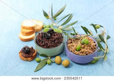 olive tapenade and bread