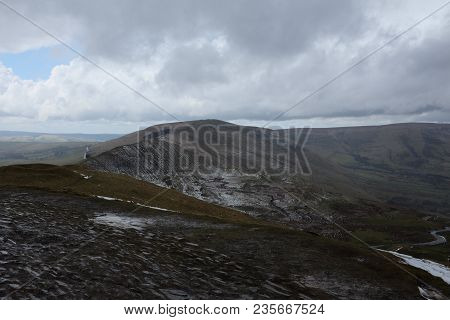 Hillsides Surrounding Mam Tor (derbyshire, England, Uk)