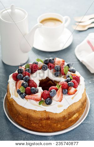 Angel Food Cake With Whipped Cream And Berries