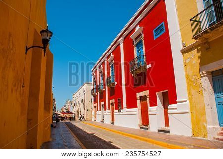 Street With Colorful Facades Of Houses. Colonial Architecture In San Francisco De Campeche, Mexico. 