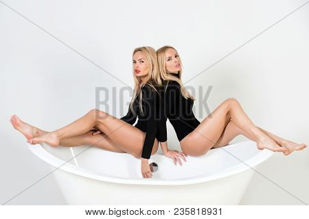 Relax, Spa, Bathroom, Bodycare. Twin Women In Bath, Relations. Family, Sisters Girls In Bathroom. Tw