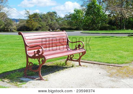 panchina nel parco