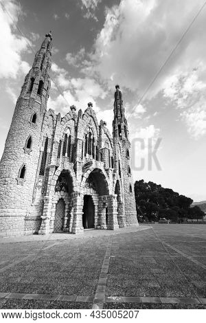 Novelda, Alicante, Spain- September 24, 2021: Details, Archs, Tower And Pictures Of Sanctuary Of San