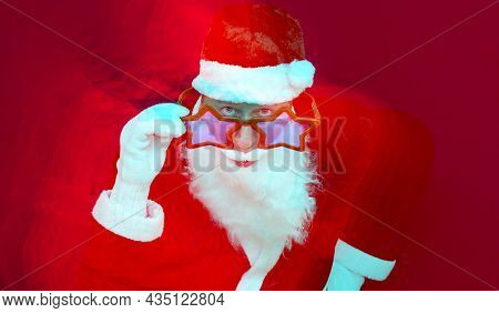 A Portrait Of Slow Motion 3d Staring Intently In Amazement Excited Bearded Santa Claus Wearing Hat, 
