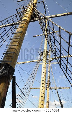 Mast Schiff.