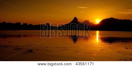 Pôr do sol no Rio de janeiro