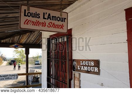 JAMESTOWN, NORTH DAKOTA - 3 OCT 2021: the  Loius L'Amour Writers Shack in Frontier Town. 