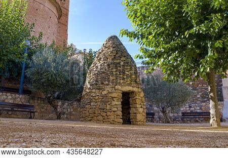 Casillas De Pico, Stone Buildings Built In Farm Fields By Farmers To Protect Themselves From Incleme