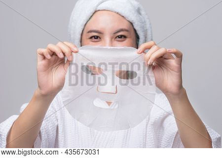 Selective Focus, Beautiful Woman In The Spa Salon. Treatment Hyperpigmentation And Melasma On Face B