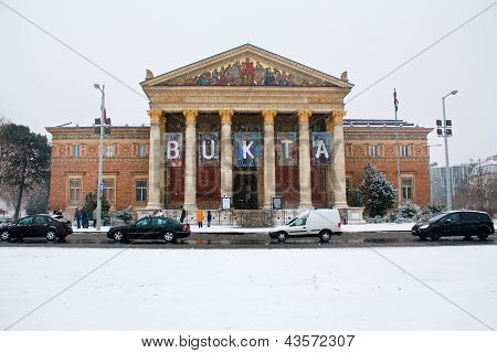 BUDAPEST, Hungría - 23 de diciembre: Museo de Bellas Artes el 23 de diciembre de 2012 en Budapest, Hungría.