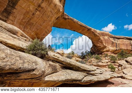 Owachomo Bridge in Natural Bridges National Monument , Utah, USA