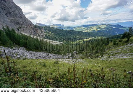 Great Day For Hiking: Beautiful View Into The Wide And Open Landscape Of Alp De Siusi - Mont Seuc. G