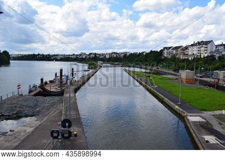 Koblenz, Germany - 08 10 2021: Mosel River Lock In Koblenz With A View To Metternich