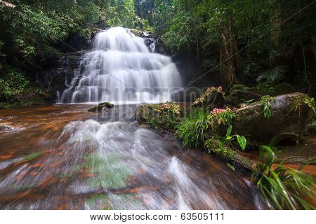 Mhundaeng waterfall Phu Hin Rong Kla; National Park at Phitsanulok, Thailand