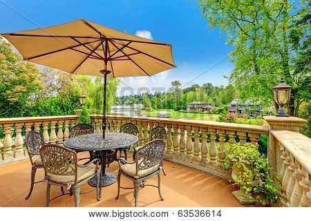 Beautiful Walkout Deck