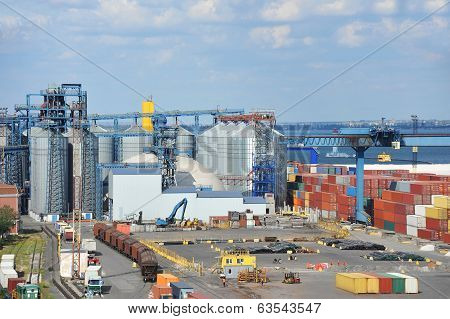 Port grain dryer and train