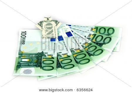 1 Dollaro come Tshirt e centinaia Euro