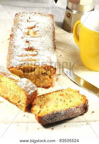 Plumcake with apples