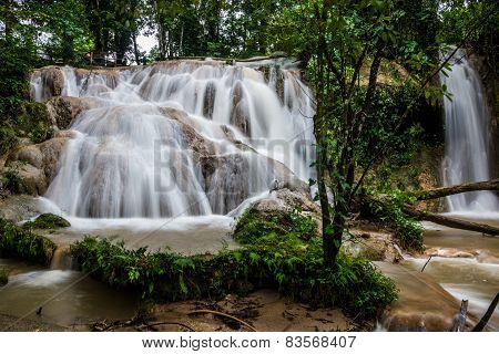 Jungle Falls At Agua Azul, Chiapas Near Palenque. Traveling Mexico.
