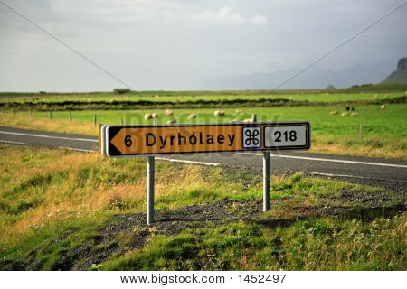 Dyrholaey turistický rozcestník