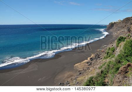 Waves Roll In To Fonti Di Billa