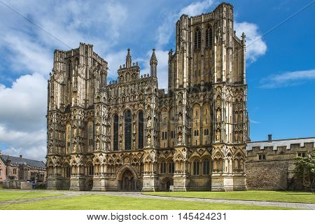 Wells Cathedral (Cathedral Church of Saint Andrew), Wells Abbey on sunny day, Somerset, England