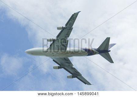 Hs-tgh Boeing 747-400 Of Thaiairway  Take Off