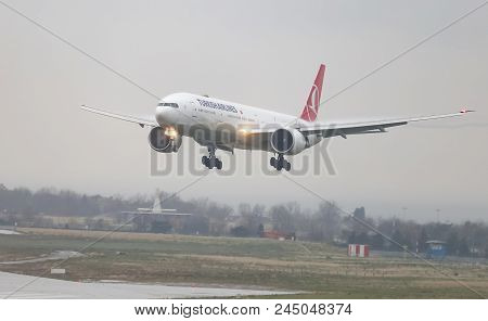Airplane Landing To Airport